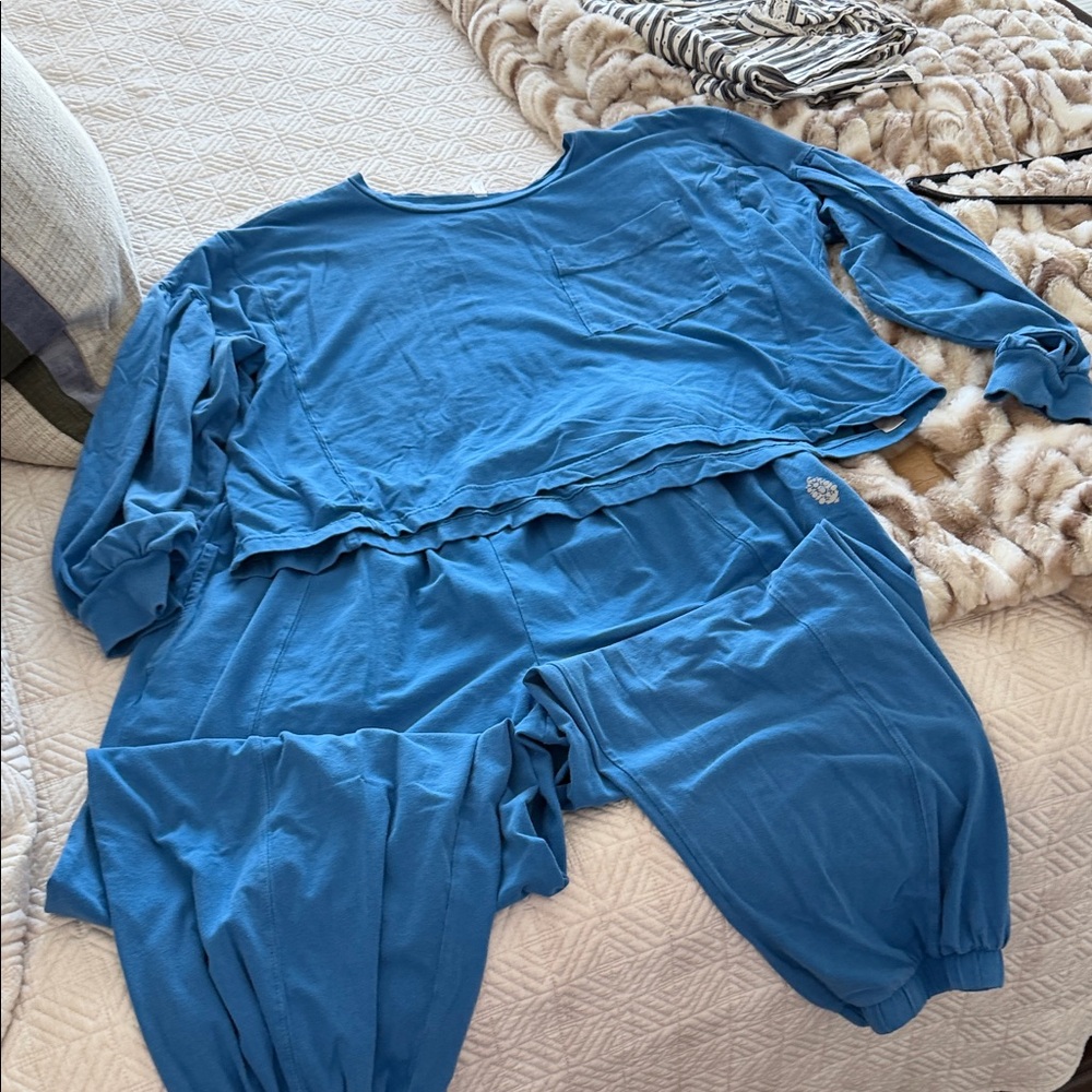 Free People Movement Set Size L